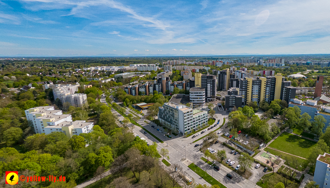 04.05.2023 - Luftbilder vom Marx-Zentrum uns seiner Umgebung in Neuperlach